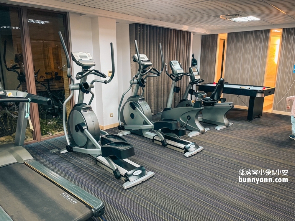 嘉義【雲登景觀飯店】嘉義平價親子飯店，高爾夫球好好玩