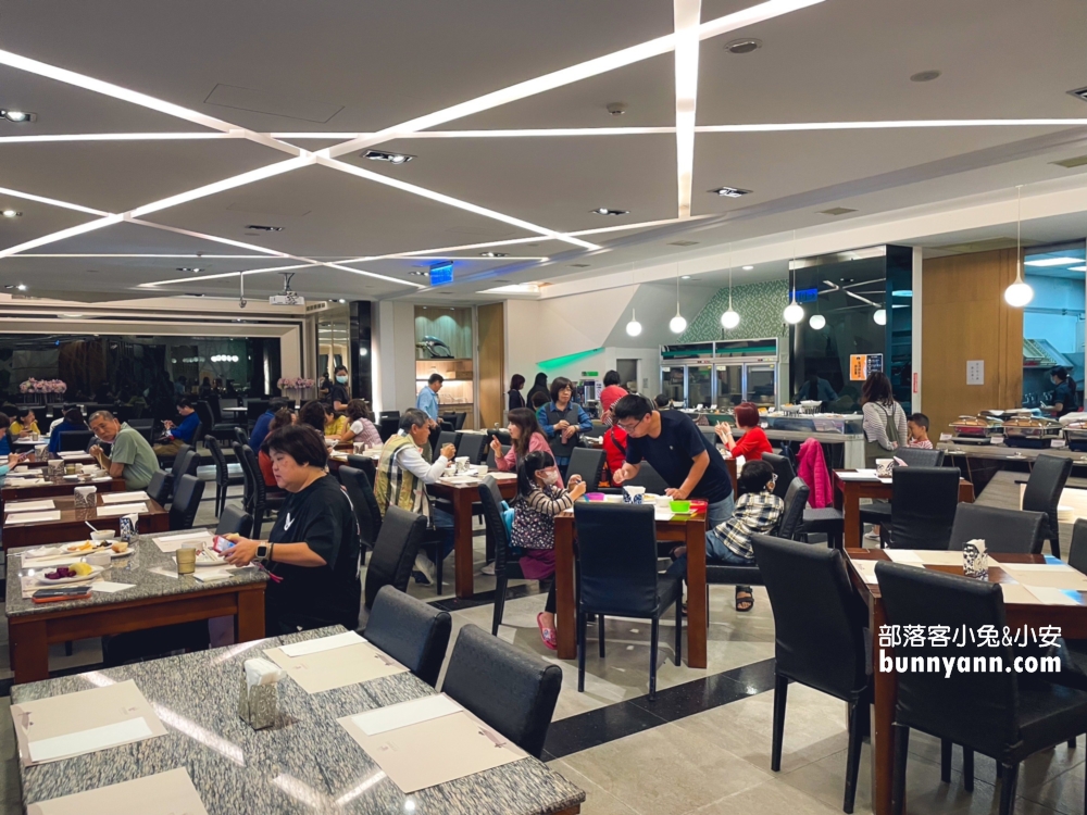 嘉義【雲登景觀飯店】嘉義平價親子飯店，高爾夫球好好玩