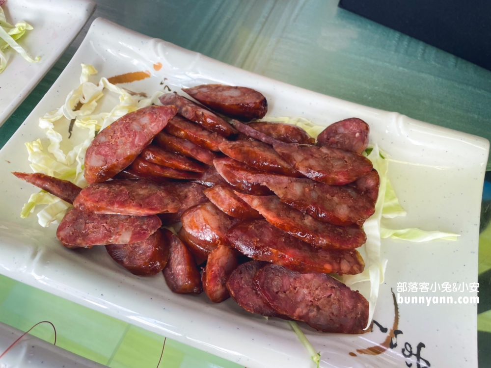 食尚玩家推薦【半天岩鵝肉鴨肉小吃】一盤一百元起的小吃店