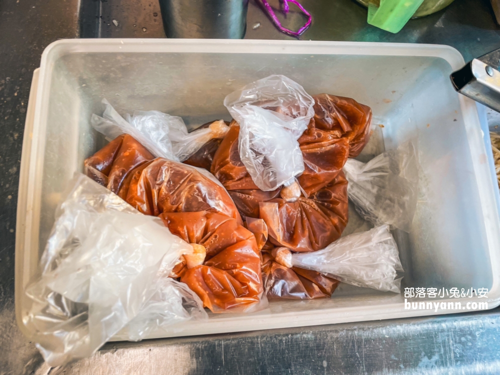 后里【利眾醉鵝塩水鵝】鵝肉份量十足，口感鮮嫩不帶橡皮筋感