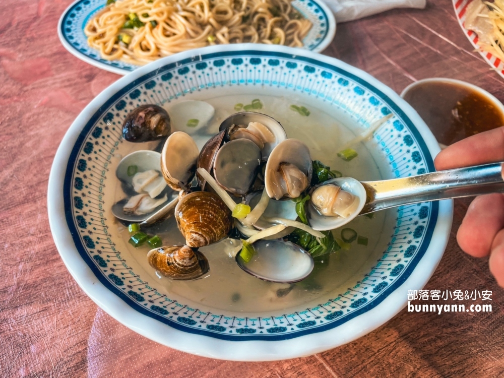 后里【利眾醉鵝塩水鵝】鵝肉份量十足，口感鮮嫩不帶橡皮筋感